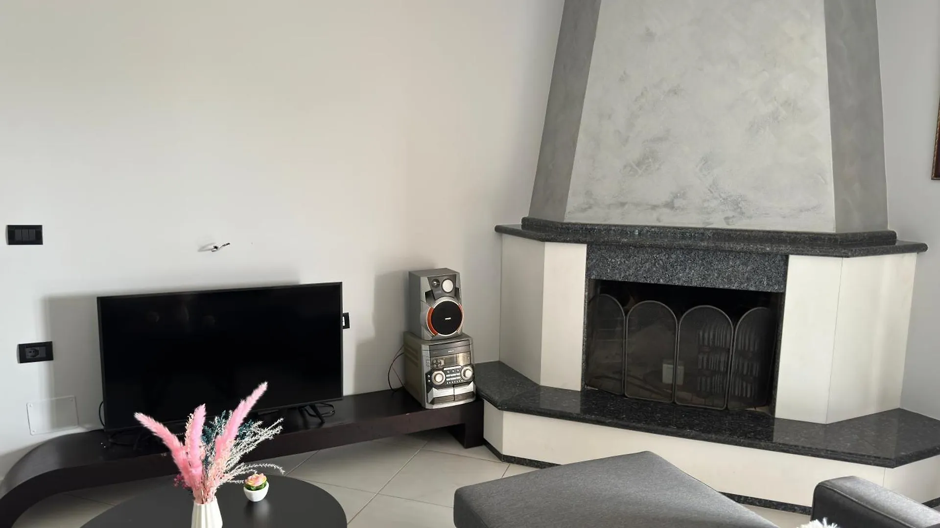 公寓 VlorëNadi Penthouse With Sea View公寓 阿尔巴尼亚